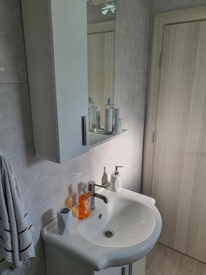 Apartman Tolosi 2 Podgorica Exterior foto